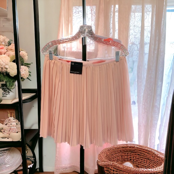 Banana Republic Skirt - Picture 2 of 8